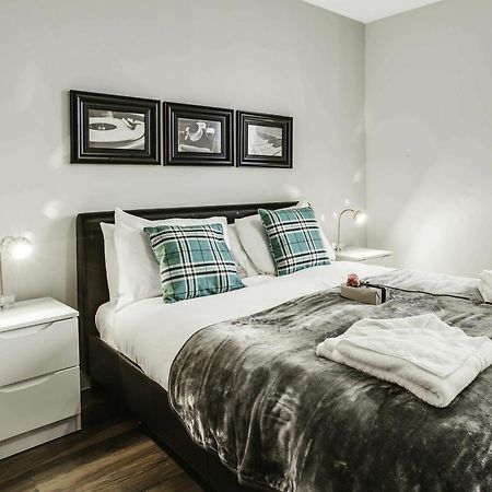 Approved Serviced Apartments Gorse Hill Манчестер Экстерьер фото